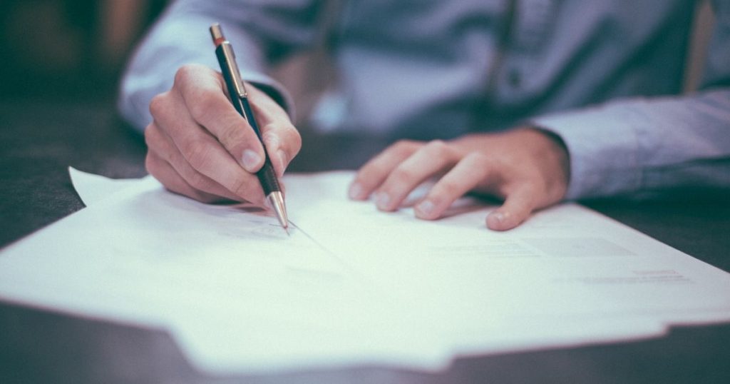 【目標達成】紙に書く効果は絶大!思考の整理は成功への第一歩!|やまろぐ